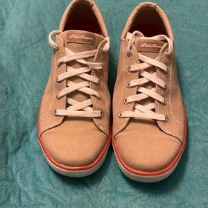 Eddie Bauer women’s‎ size 10 canvas shoes Tan w/orange accents. Excellent shape.